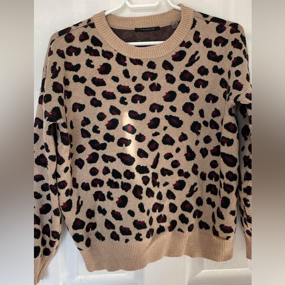 Leopard print sweater